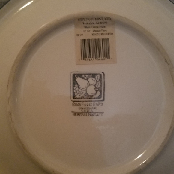 Black Forest fruits china dinnerware plate & stand - Picture 4 of 6